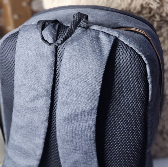 Backpack - Picture 2 of 5